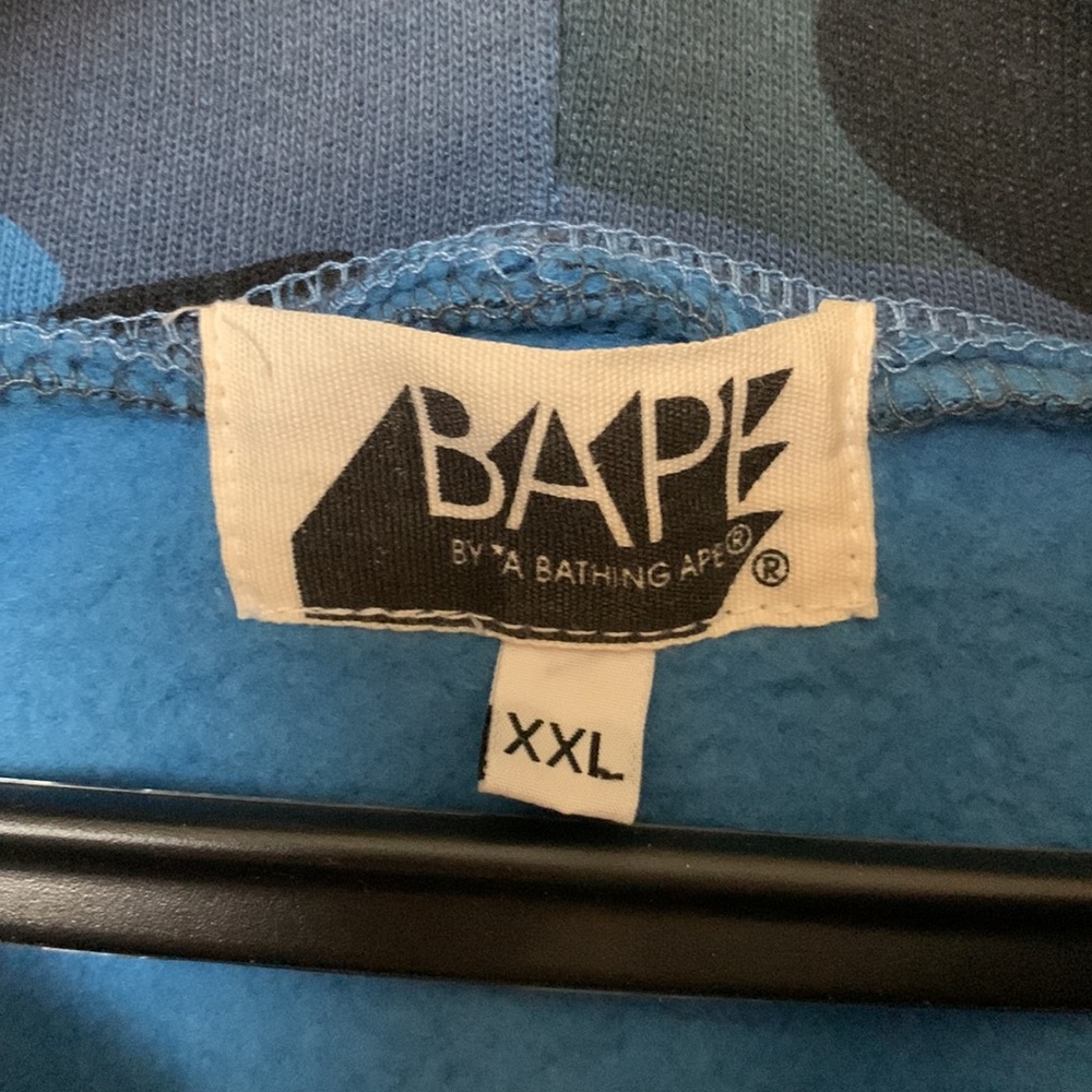 Mens BAPE full zip hoodie - Picture 3 of 5